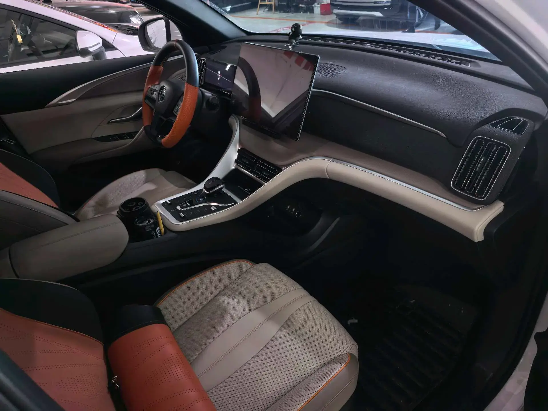 2024 BYD SONG thumbnail 4