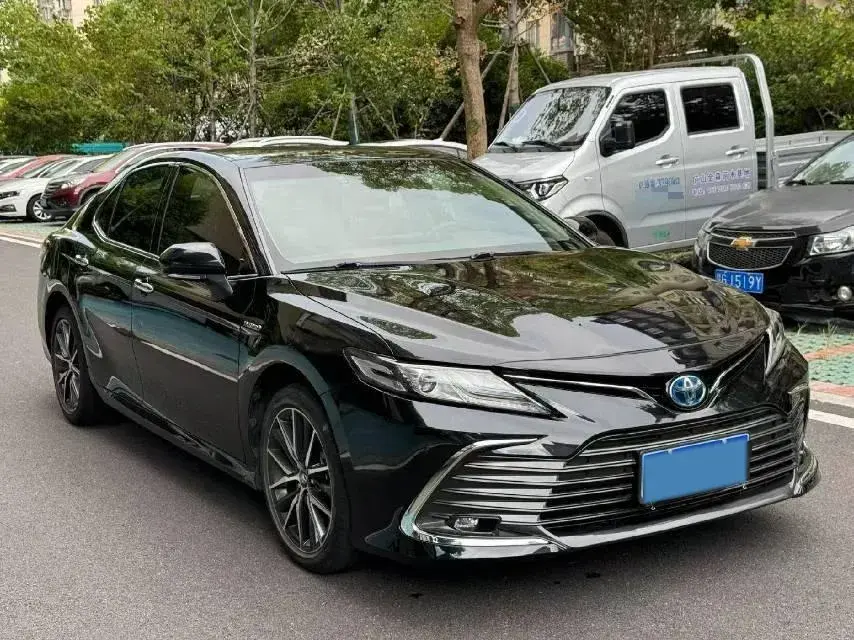 2021 TOYOTA CAMRY thumbnail 3