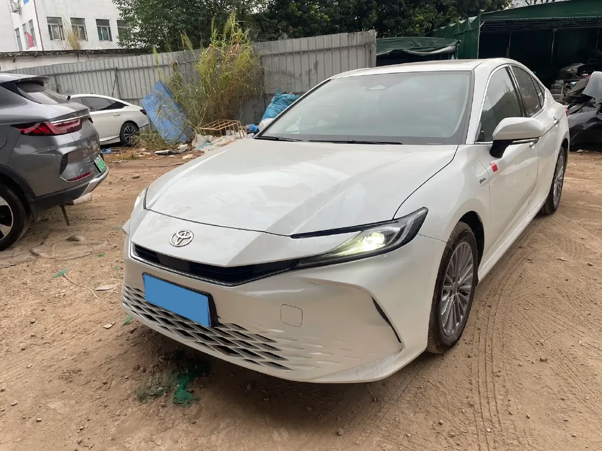 2025 Toyota Camry 2.0L 152HP L4 E-CVT Hybrid,autocango,china used car exporter,china ev exporter,chinese used car exporter,chinese used ev exporter