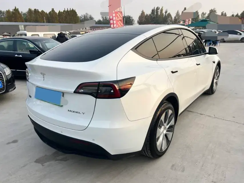 2022 TESLA MODEL thumbnail 4