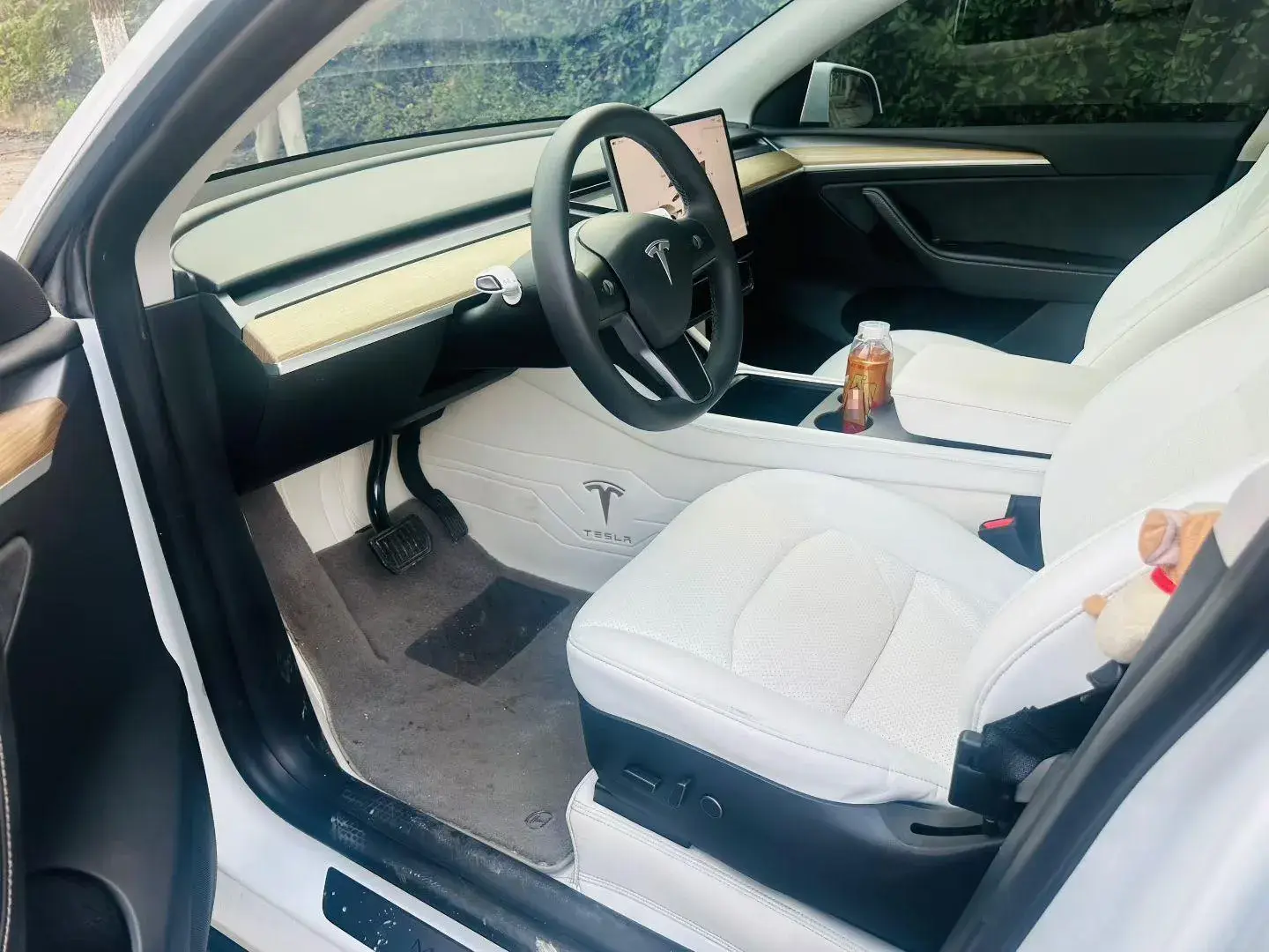 2022 TESLA MODEL thumbnail 4