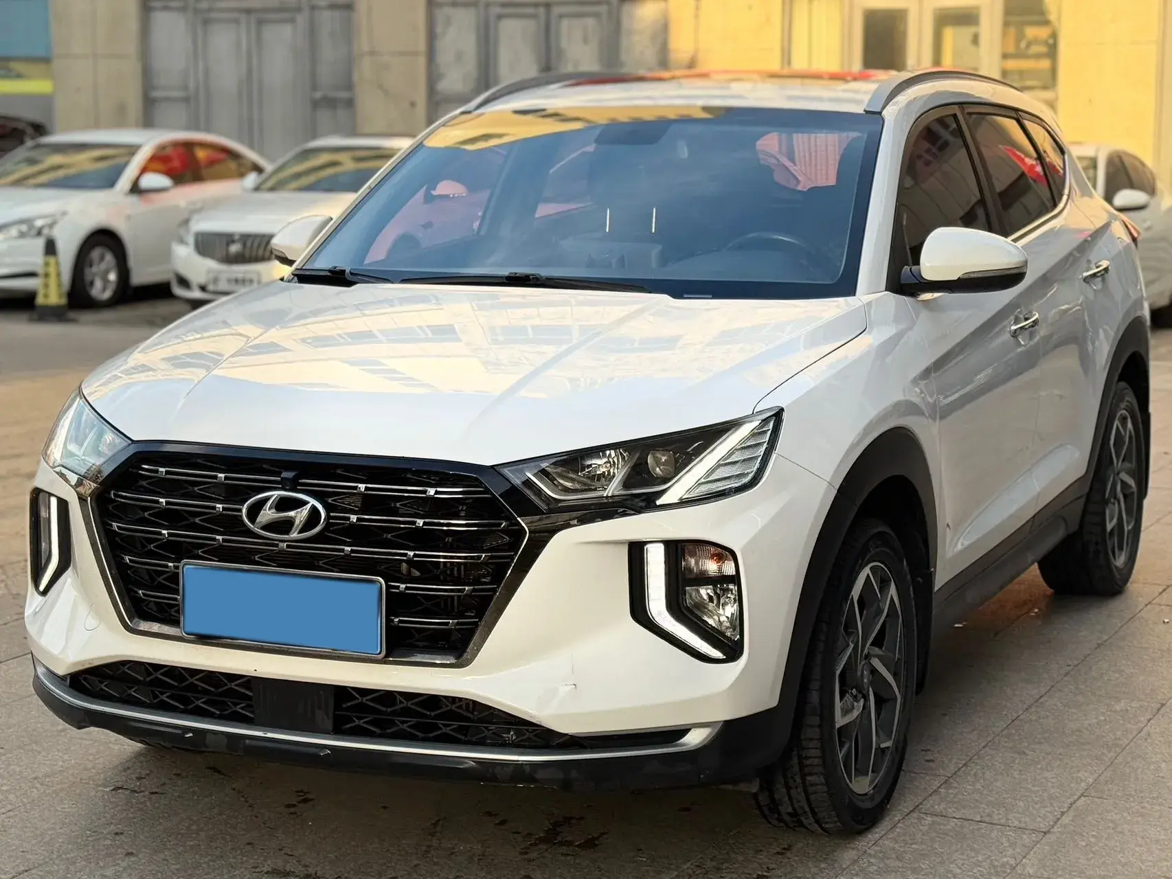 2020 HYUNDAI TUCSON view 1