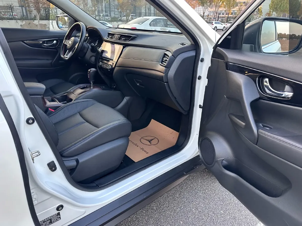 2021 Nissan X-Trail 2.0L 151HP L4 CVT,autocango,china used car exporter,china ev exporter,chinese used car exporter,chinese used ev exporter