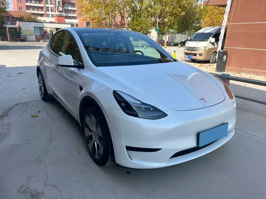 2022 TESLA MODEL thumbnail 3