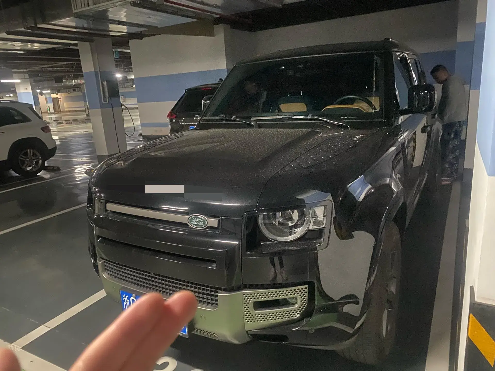 2024 LAND ROVER view 1