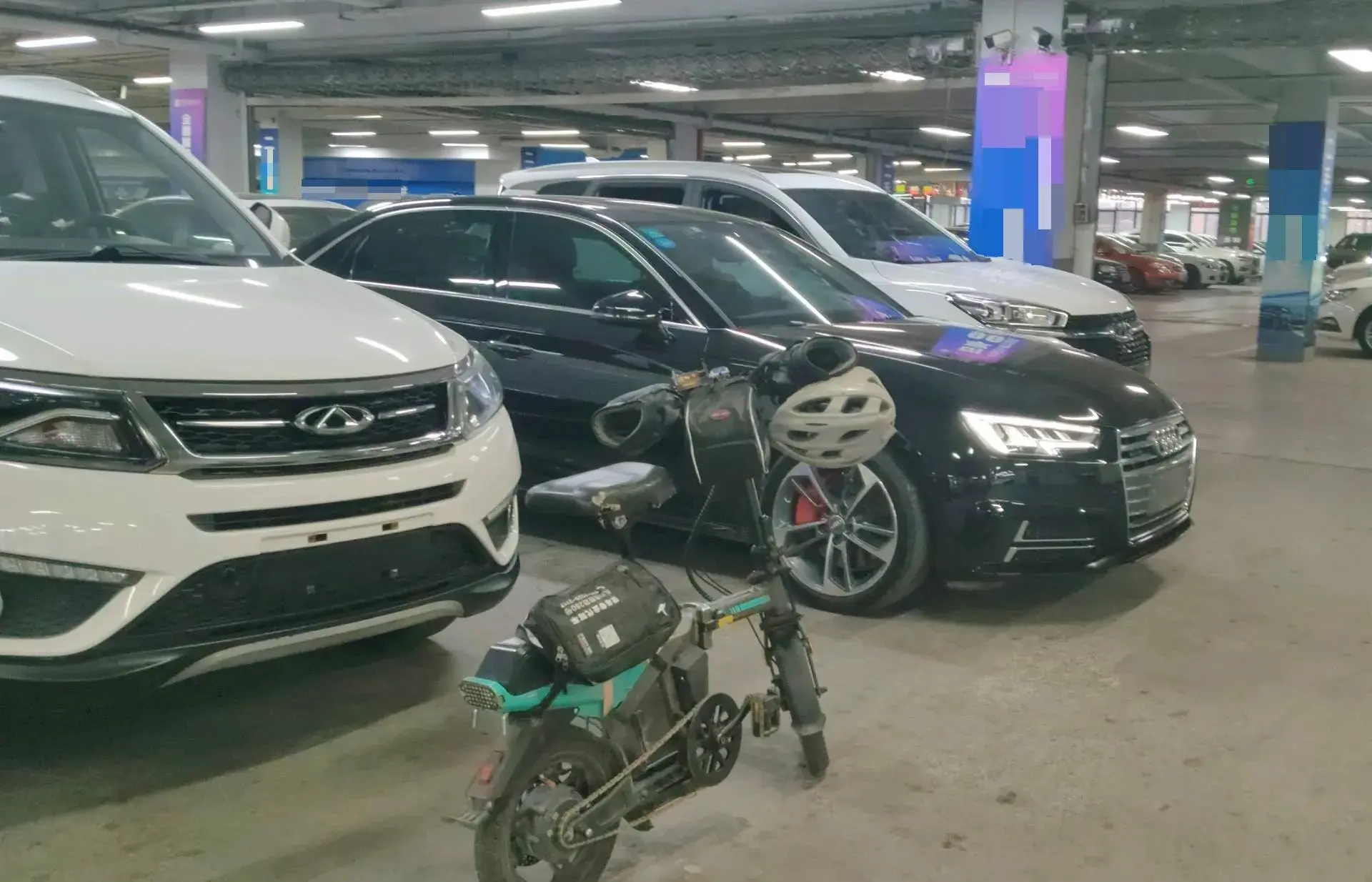 2023 LI L8 thumbnail 4