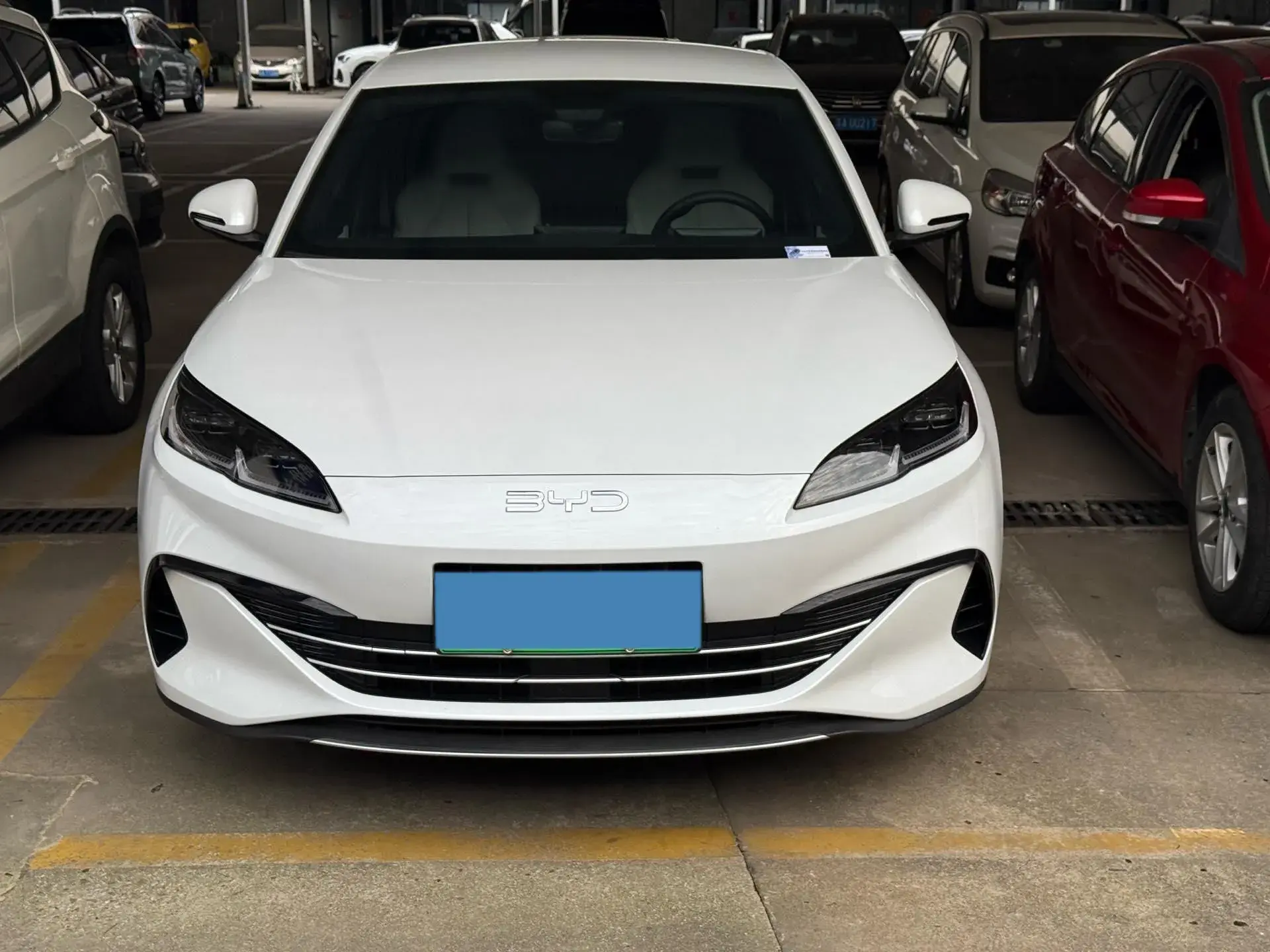 2025 BYD SEAL thumbnail 2