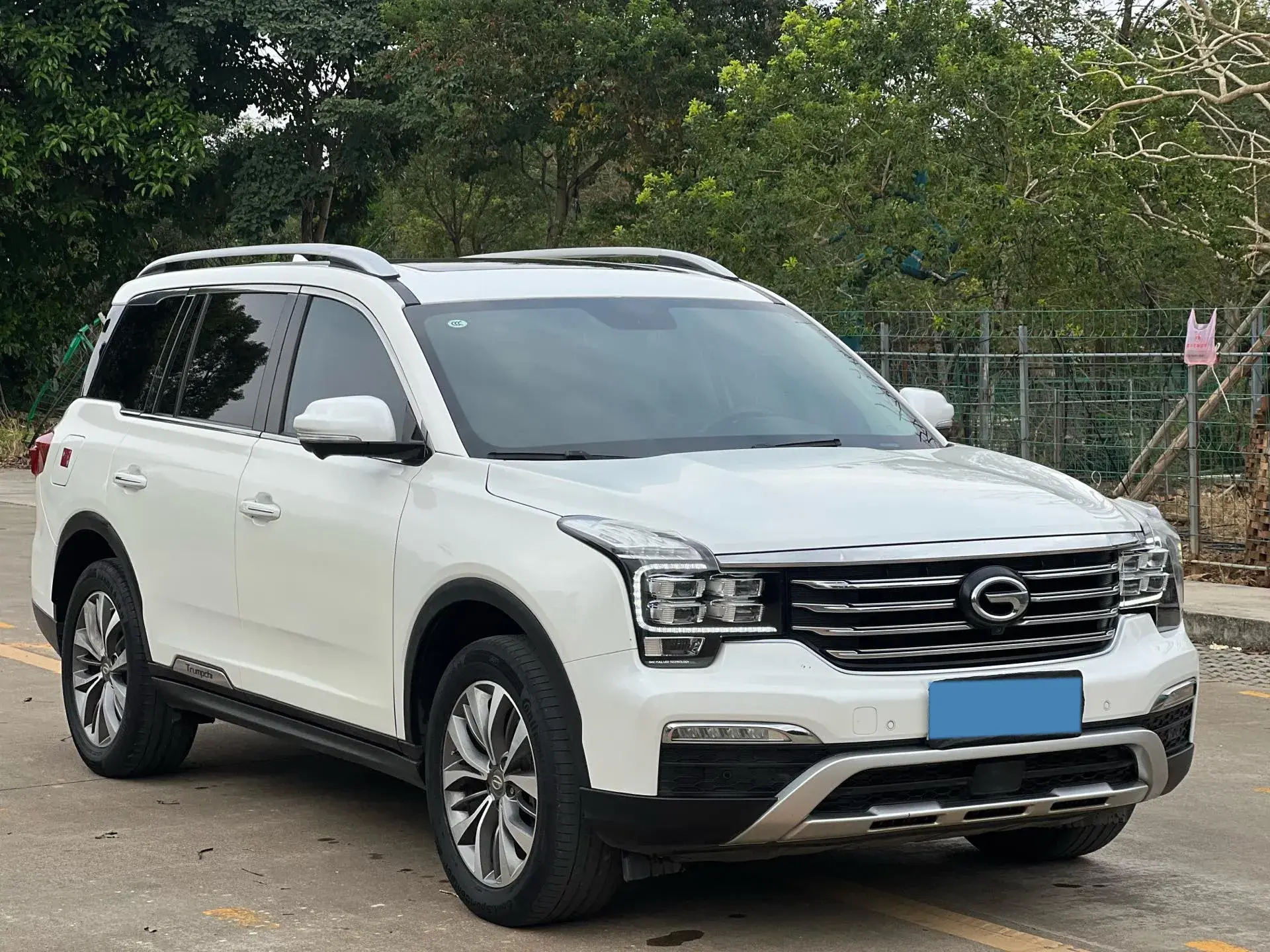 2017 GAC TRUMPCHI thumbnail 3