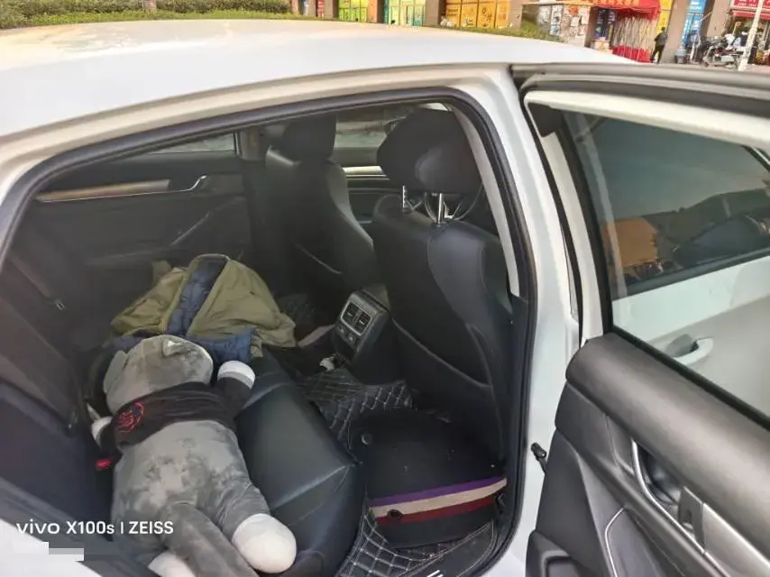 2022 HONDA ACCORD thumbnail 3