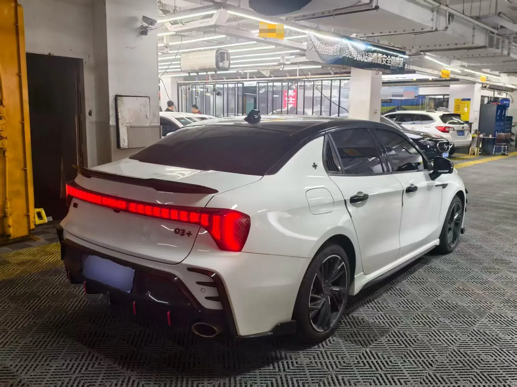 2023 LYNK&CO 03 thumbnail 4