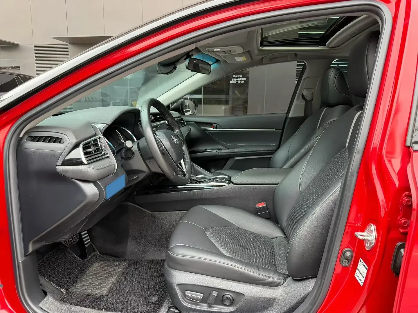 2019 TOYOTA CAMRY thumbnail 4