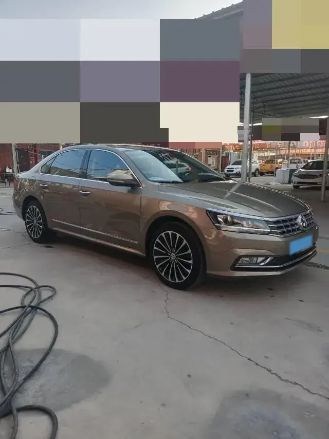 2017 VOLKSWAGEN PASSAT thumbnail 3
