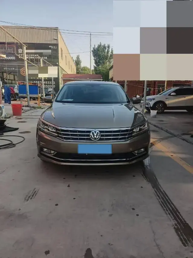 2017 VOLKSWAGEN PASSAT thumbnail 2