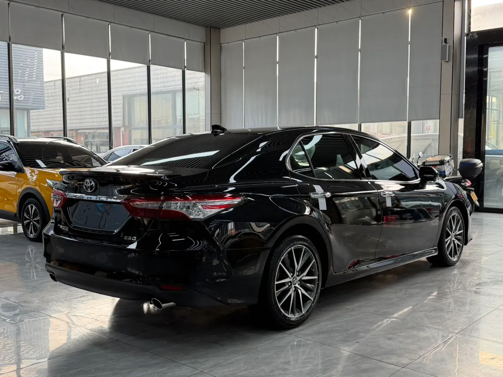 2021 TOYOTA CAMRY thumbnail 4