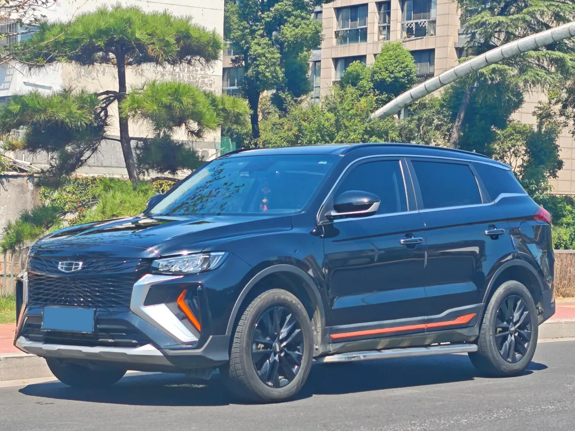 2022 GEELY AZKARRA view 1