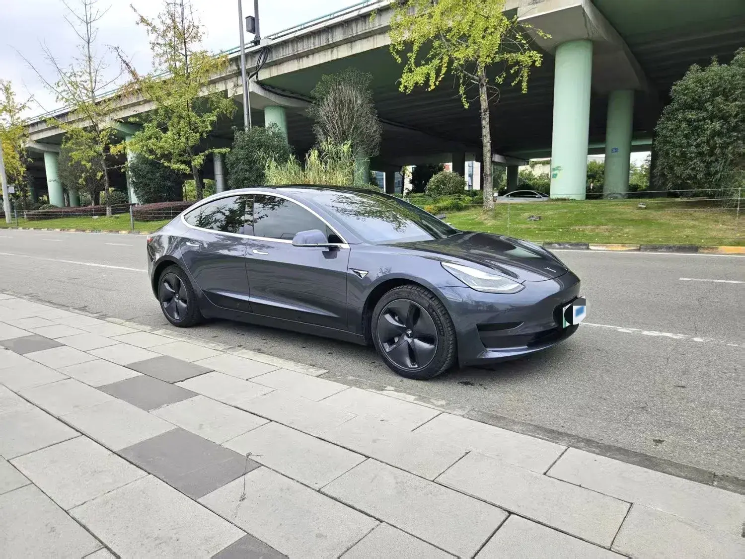 2020 TESLA MODEL thumbnail 3