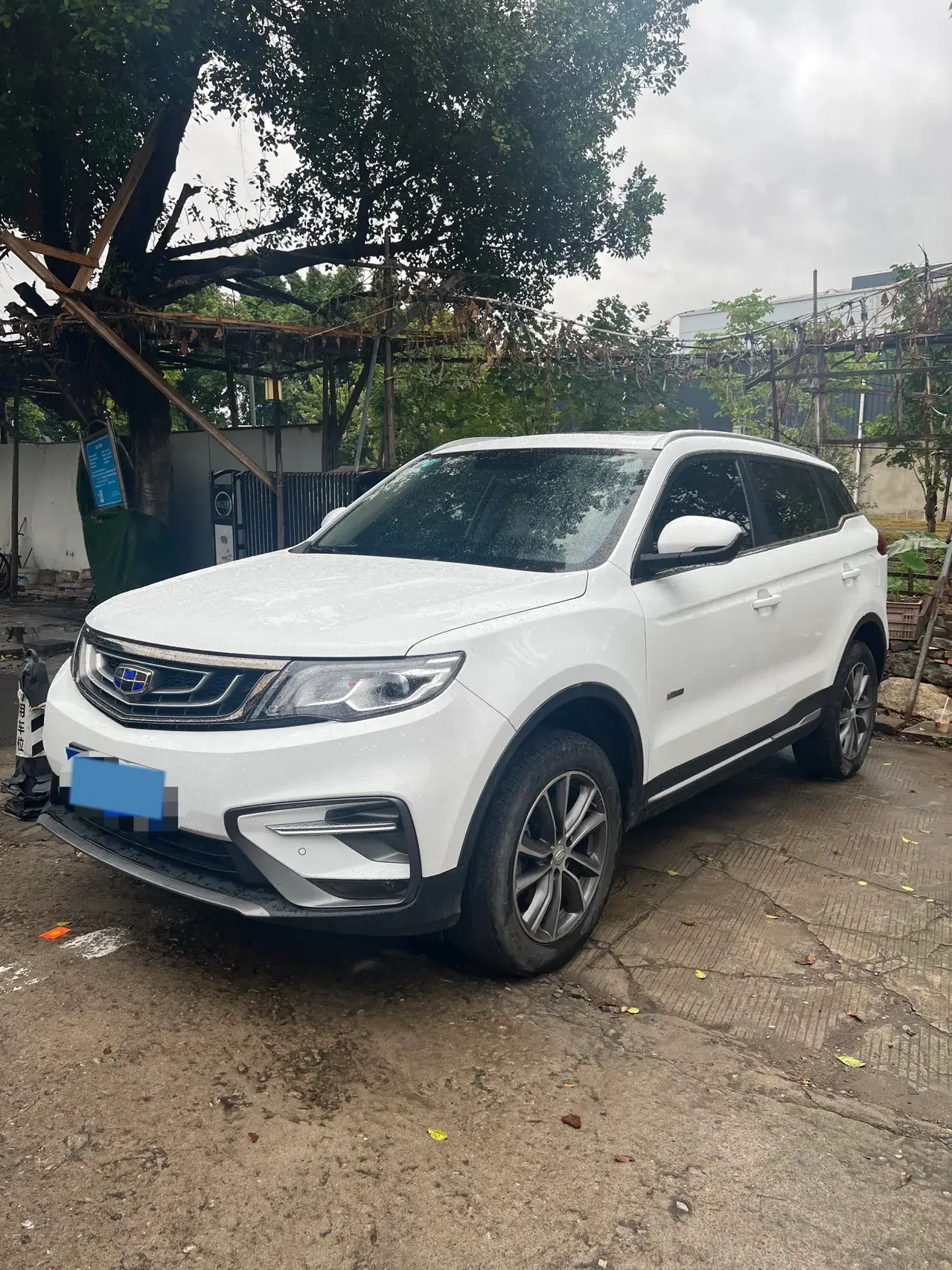2020 GEELY AZKARRA view 1