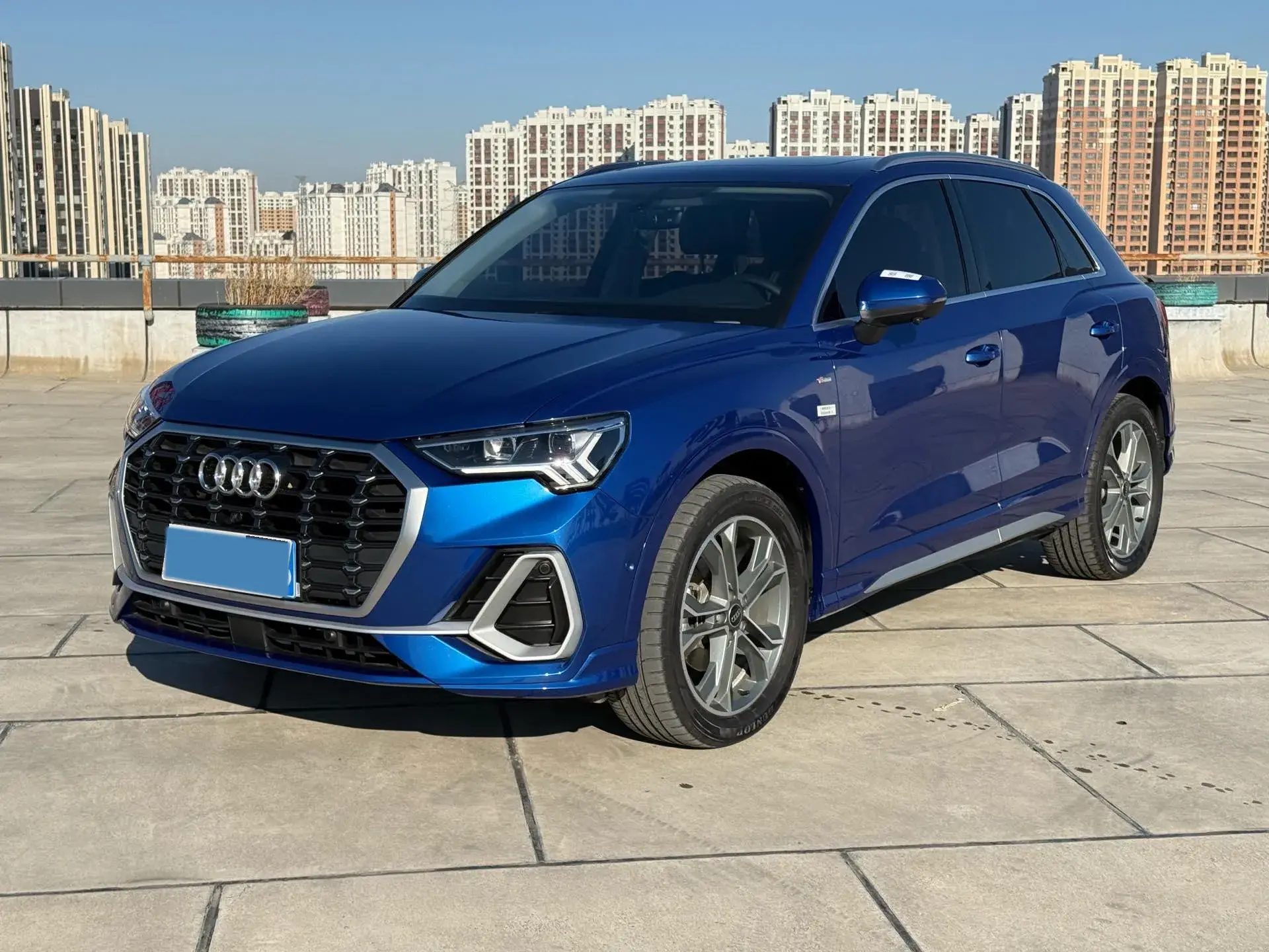 2022 AUDI Q3 view 1