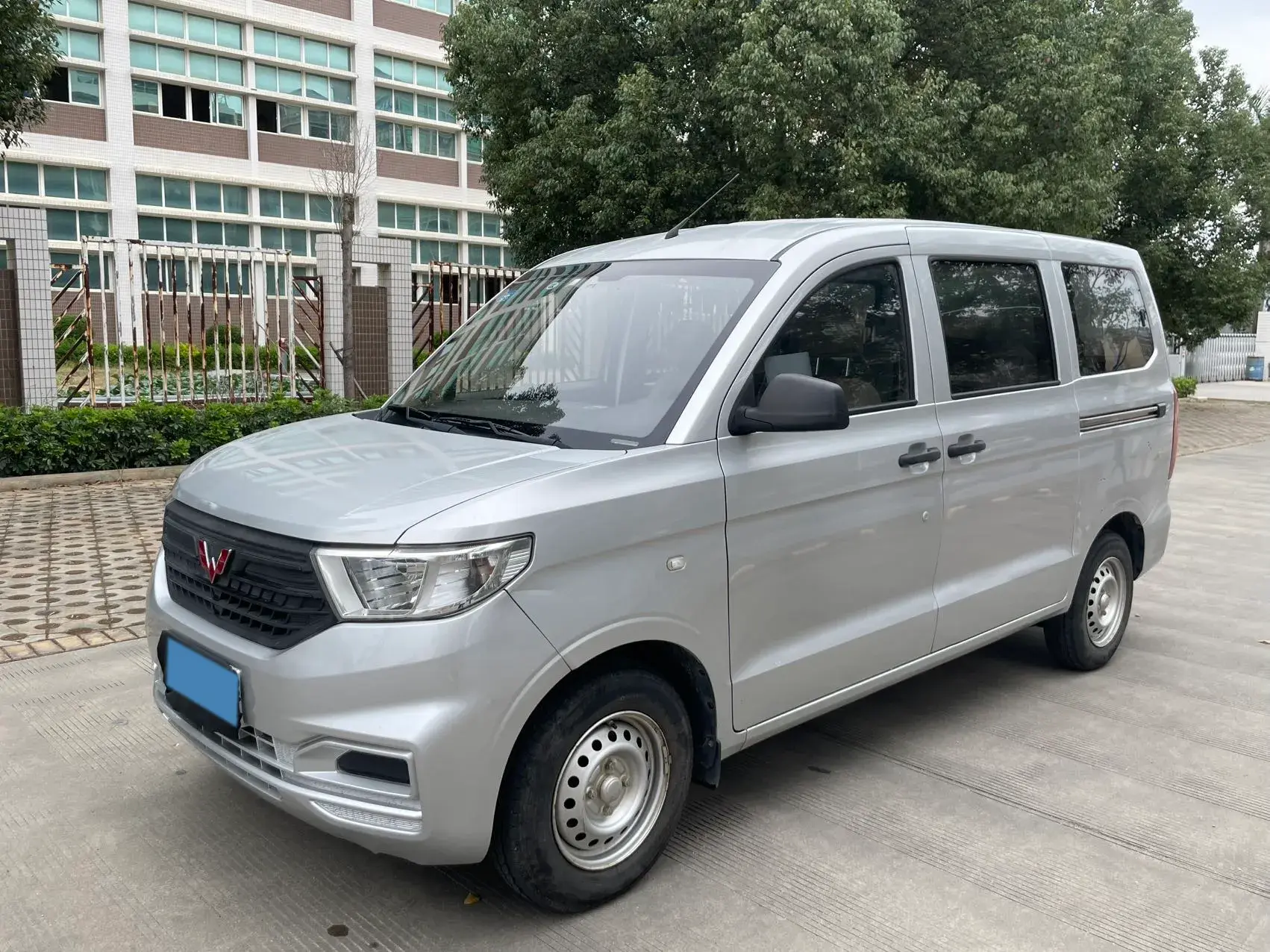 2019 WULING HONGGUANG view 1