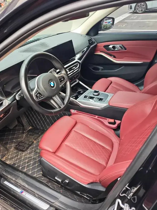 2024 BMW 3 thumbnail 3