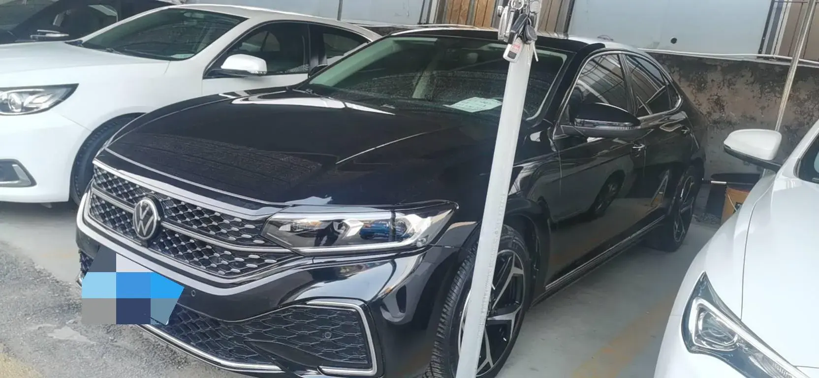 2022 VOLKSWAGEN PASSAT view 1