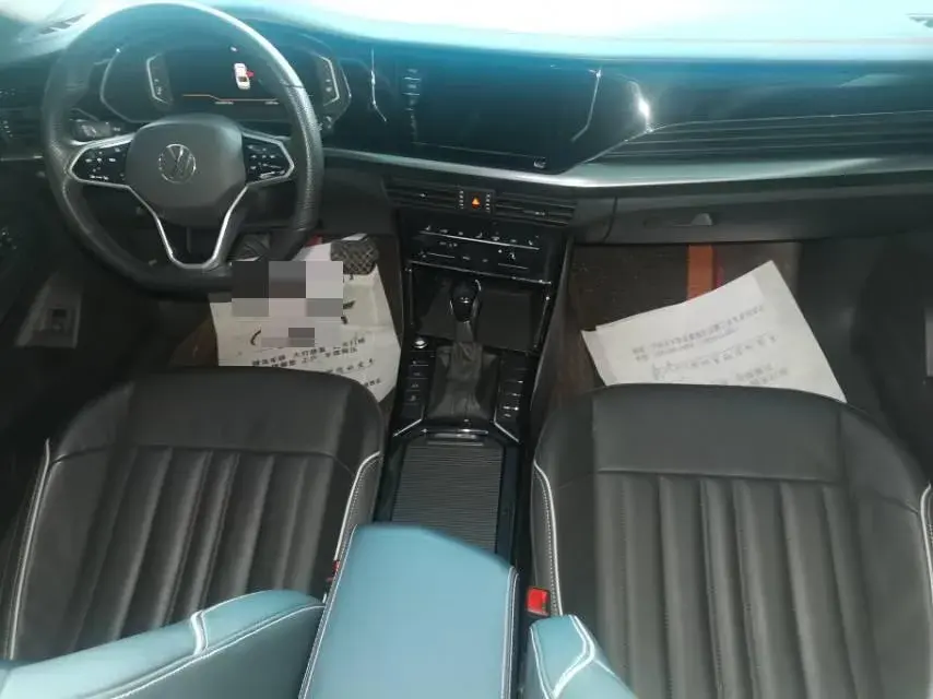 2022 VOLKSWAGEN PASSAT thumbnail 4