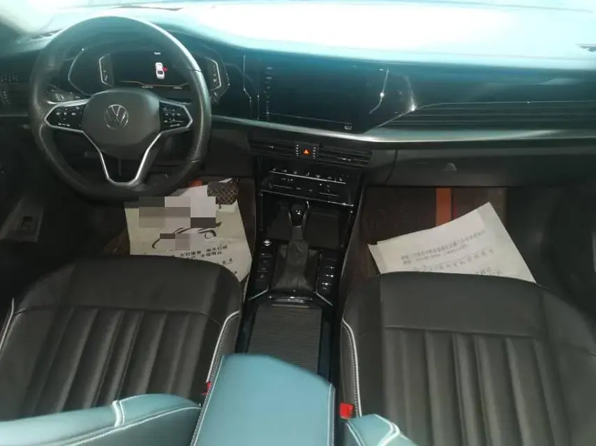 2022 VOLKSWAGEN PASSAT thumbnail 3