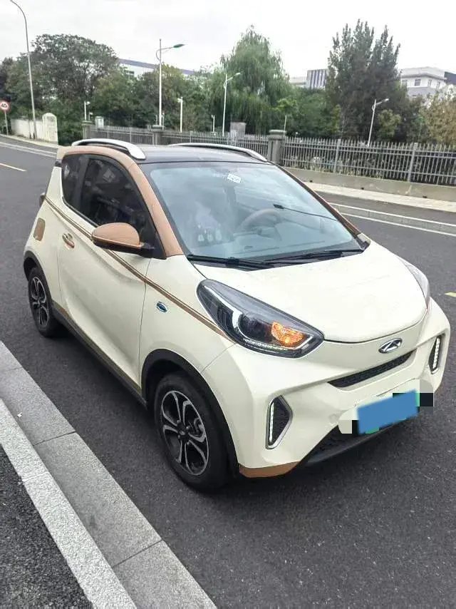 2021 CHERY LITTLE thumbnail 3