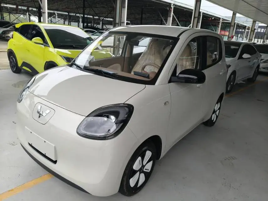 2025 WULING HONGGUANG view 1