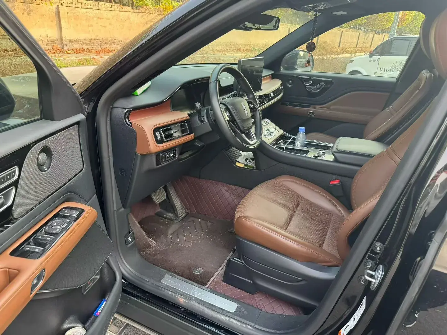 2023 LINCOLN AVIATOR thumbnail 2