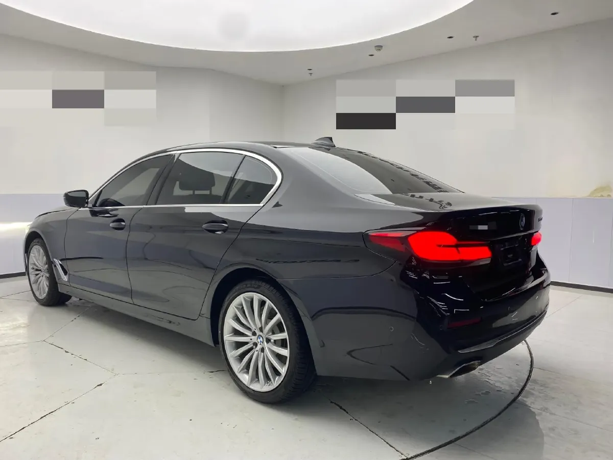 2021 BMW 5 Series 2.0T 252HP L4 8AT,autocango,china used car exporter,china ev exporter,chinese used car exporter,chinese used ev exporter