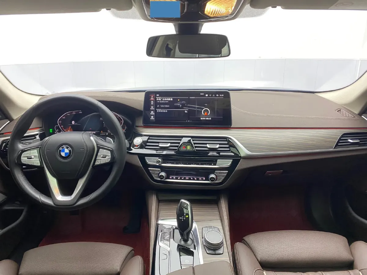 2021 BMW 5 Series 2.0T 252HP L4 8AT,autocango,china used car exporter,china ev exporter,chinese used car exporter,chinese used ev exporter