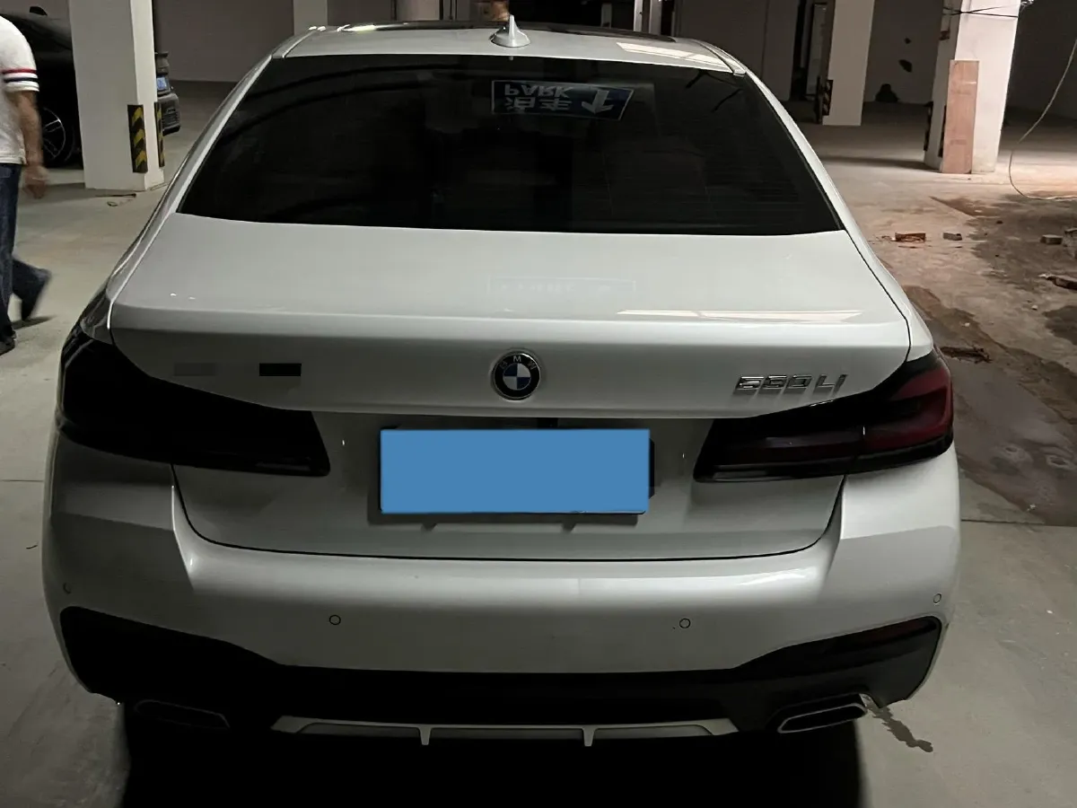 2023 BMW 5 Series 2.0T 245HP L4 8AT,autocango,china used car exporter,china ev exporter,chinese used car exporter,chinese used ev exporter