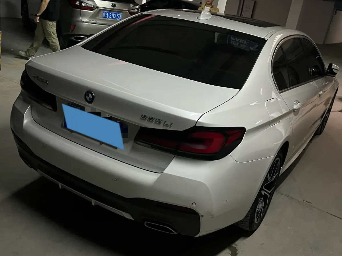 2023 BMW 5 Series 2.0T 245HP L4 8AT,autocango,china used car exporter,china ev exporter,chinese used car exporter,chinese used ev exporter