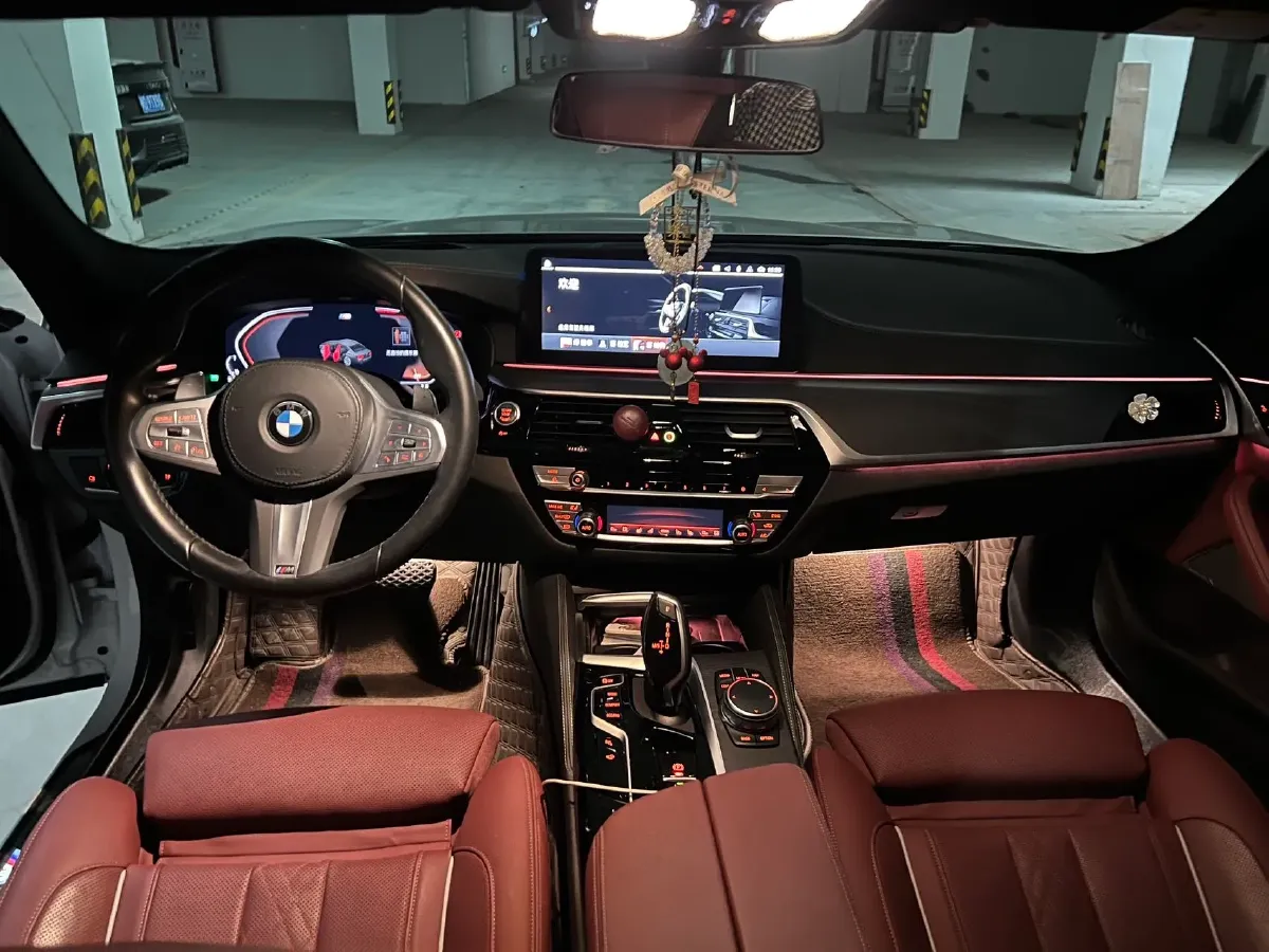 2023 BMW 5 Series 2.0T 245HP L4 8AT,autocango,china used car exporter,china ev exporter,chinese used car exporter,chinese used ev exporter