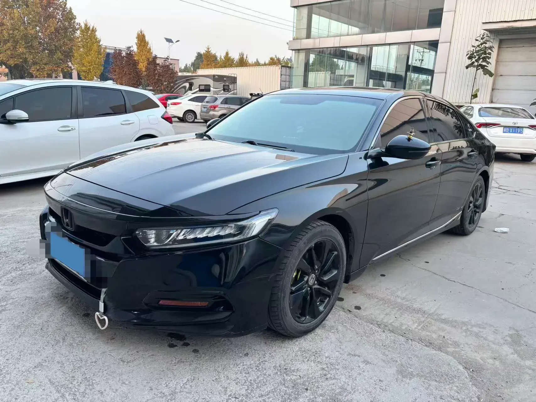 2018 HONDA ACCORD view 1