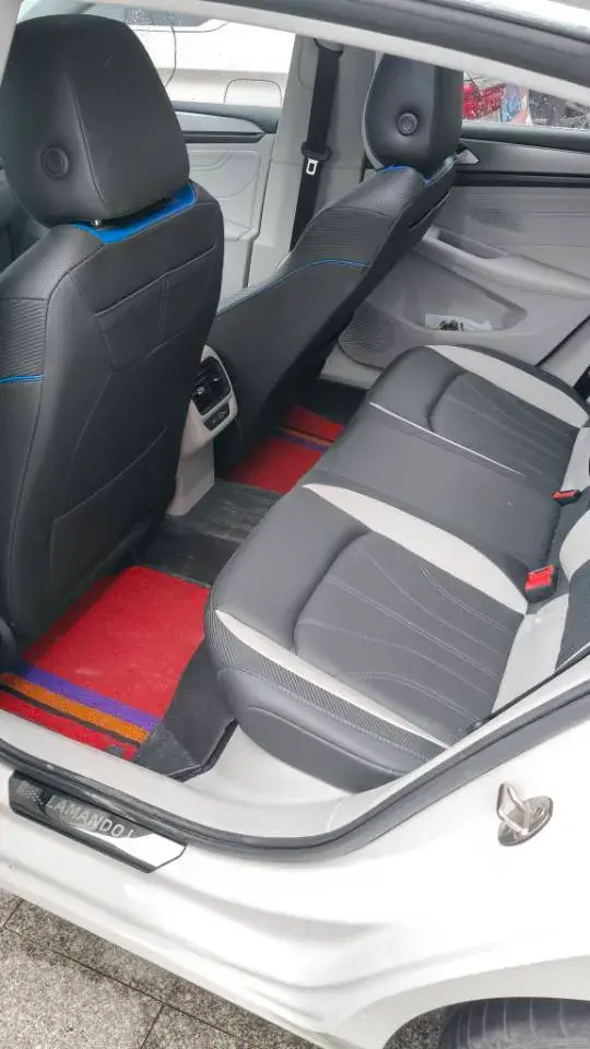 2022 VOLKSWAGEN LAMANDO thumbnail 4