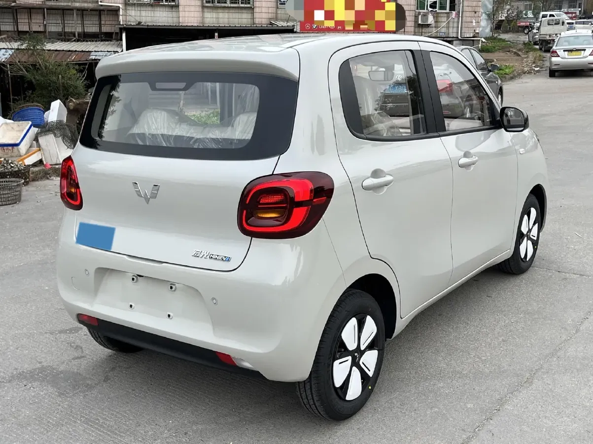2025 WuLing HongGuang MINI EV BEV 16.2KWH,autocango,china used car exporter,china ev exporter,chinese used car exporter,chinese used ev exporter