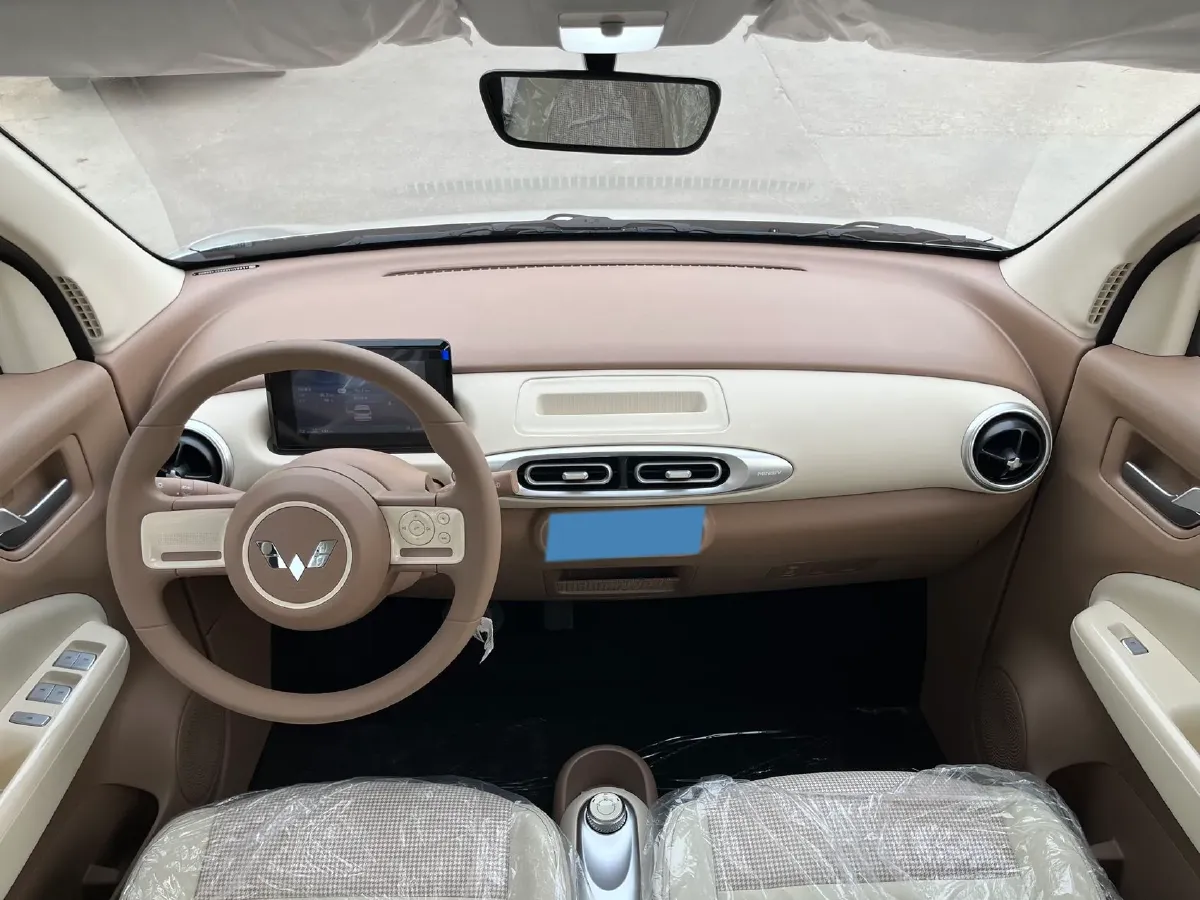 2025 WuLing HongGuang MINI EV BEV 16.2KWH,autocango,china used car exporter,china ev exporter,chinese used car exporter,chinese used ev exporter