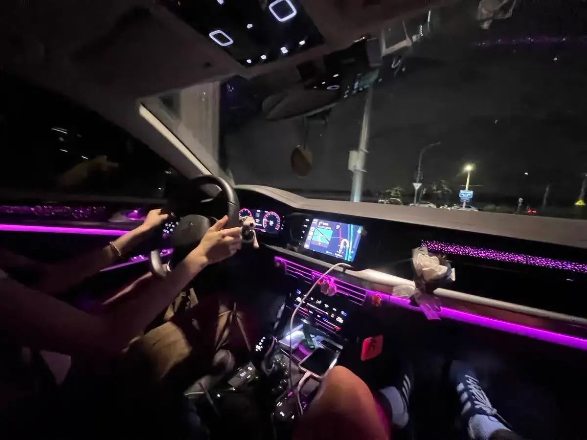 2024 VOLKSWAGEN PASSAT thumbnail 2