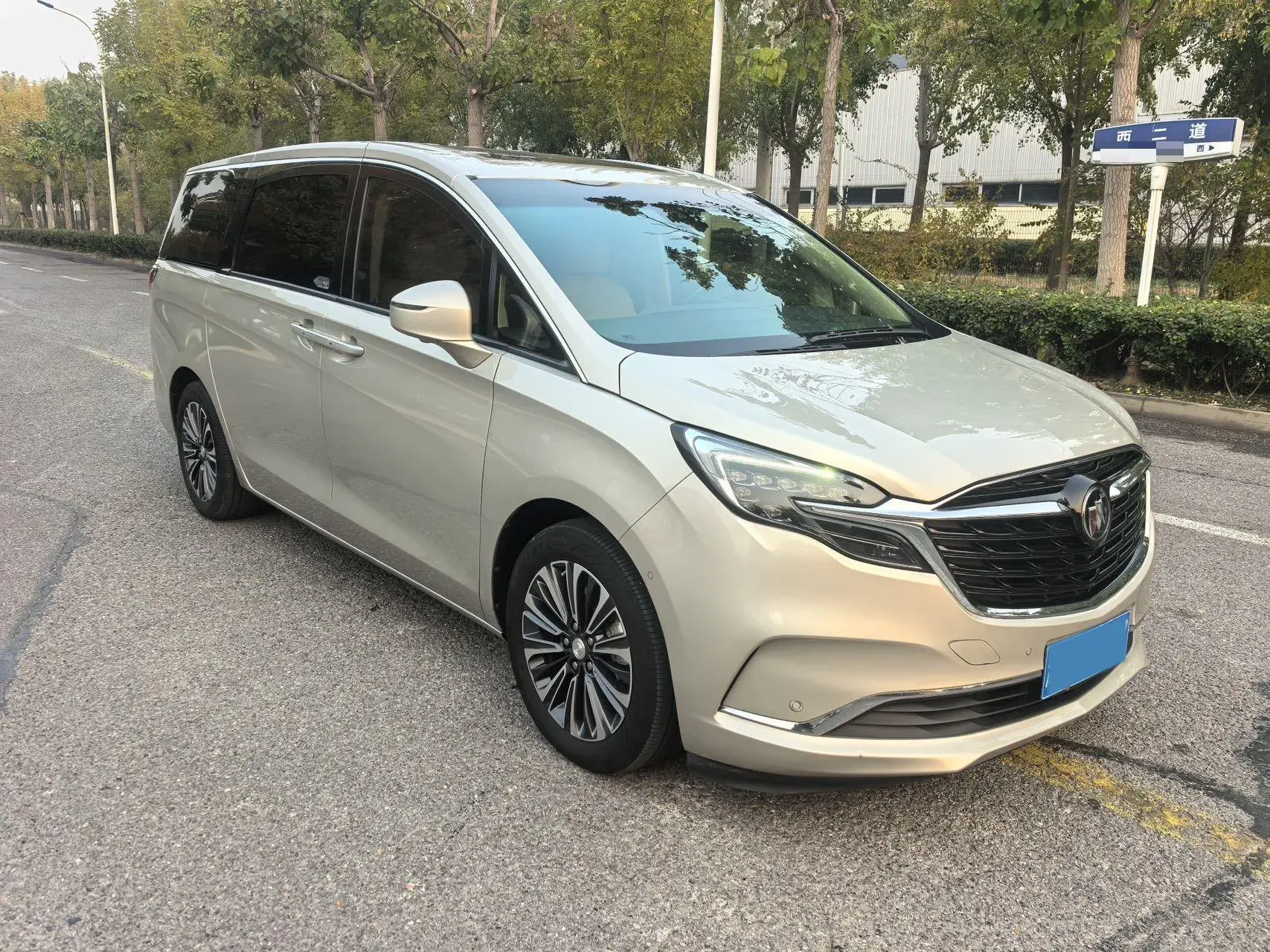 2022 BUICK GL8 thumbnail 3