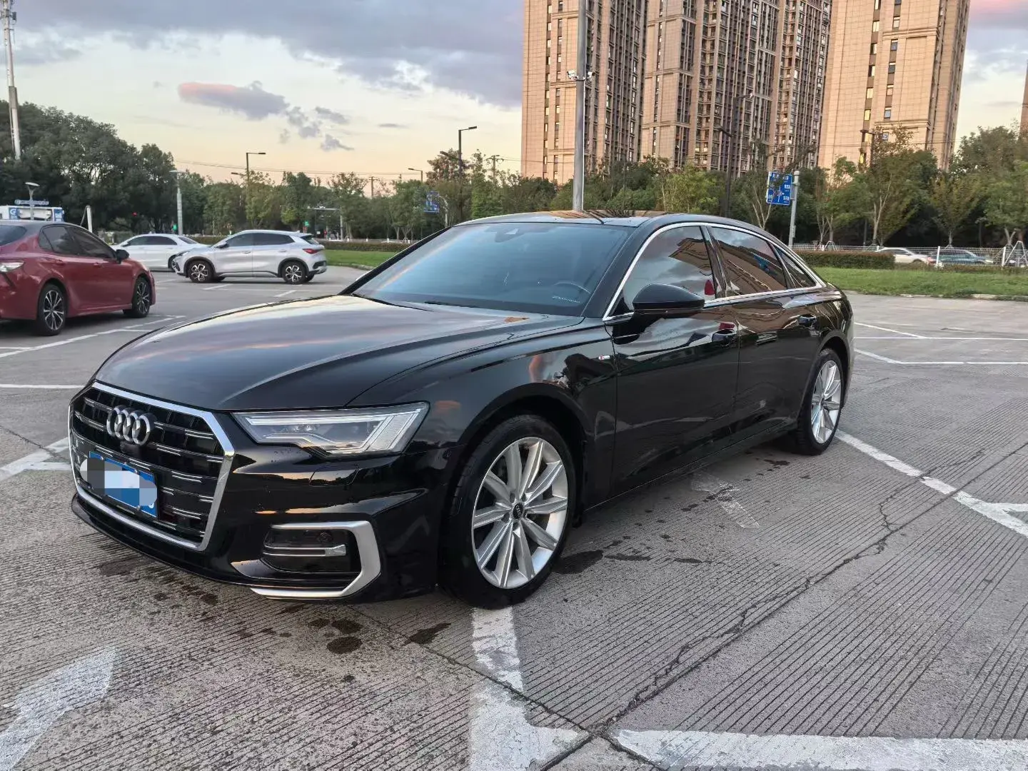 2024 AUDI A6L view 1