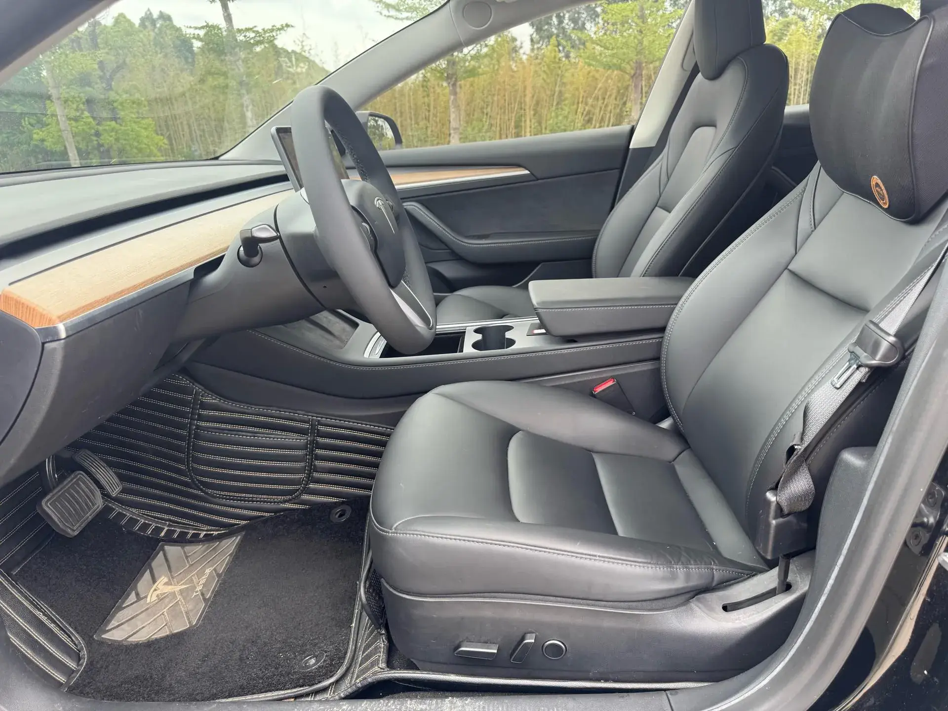 2022 TESLA MODEL thumbnail 4