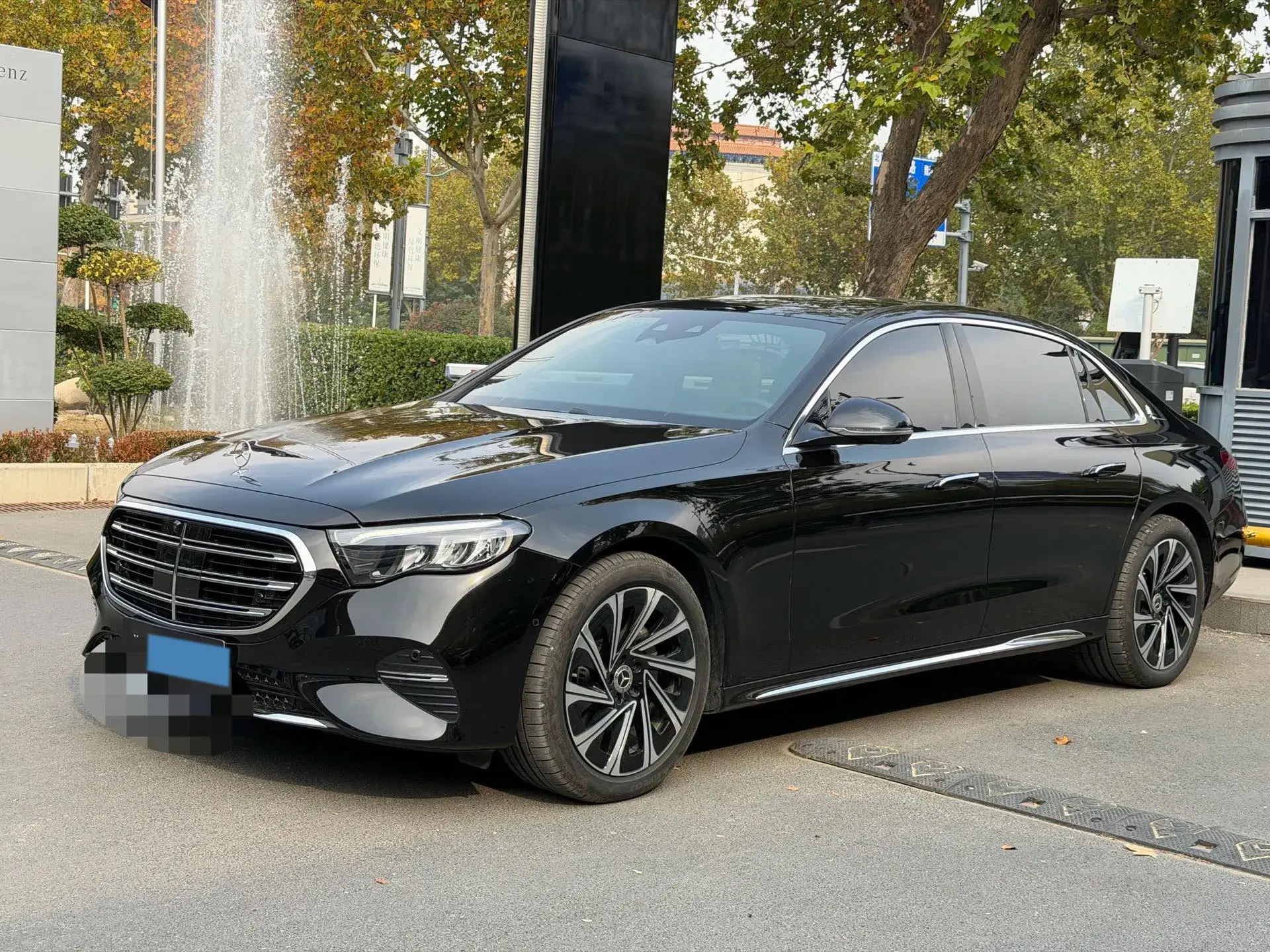 2025 MERCEDES-BENZ E view 1