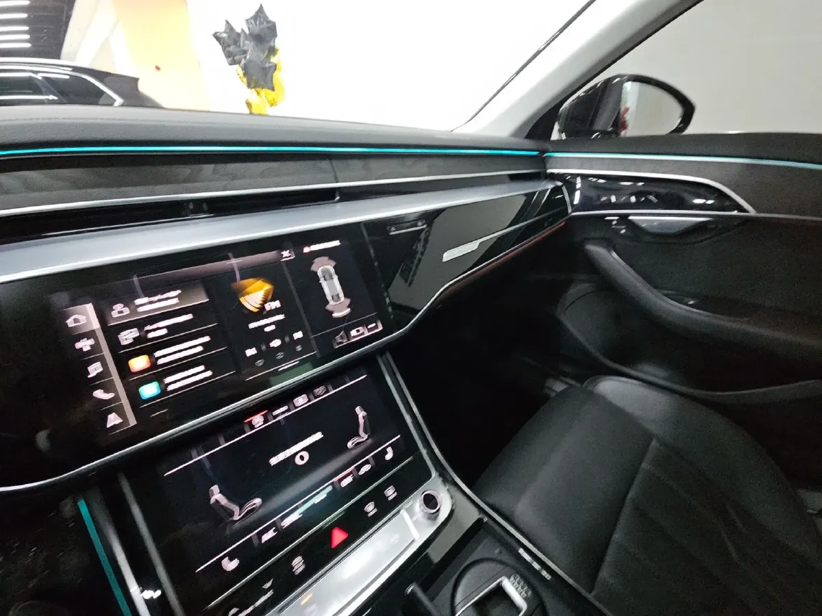 2023 Audi A8 2.0T 265HP L4 8AT,autocango,china used car exporter,china ev exporter,chinese used car exporter,chinese used ev exporter