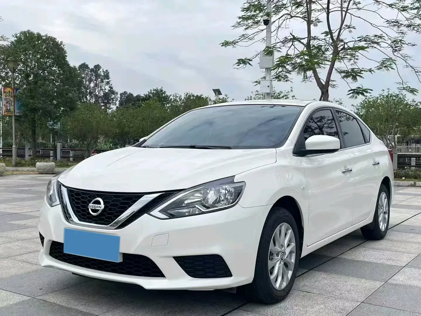 2024 NISSAN SYLPHY view 1