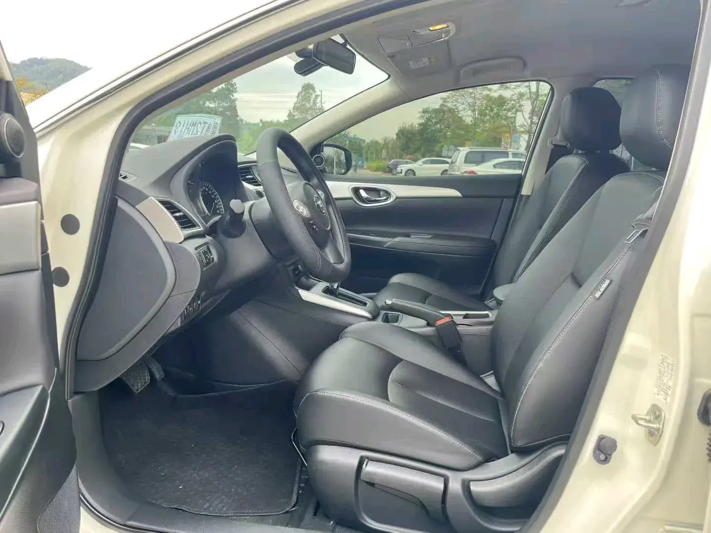 2024 NISSAN SYLPHY thumbnail 4