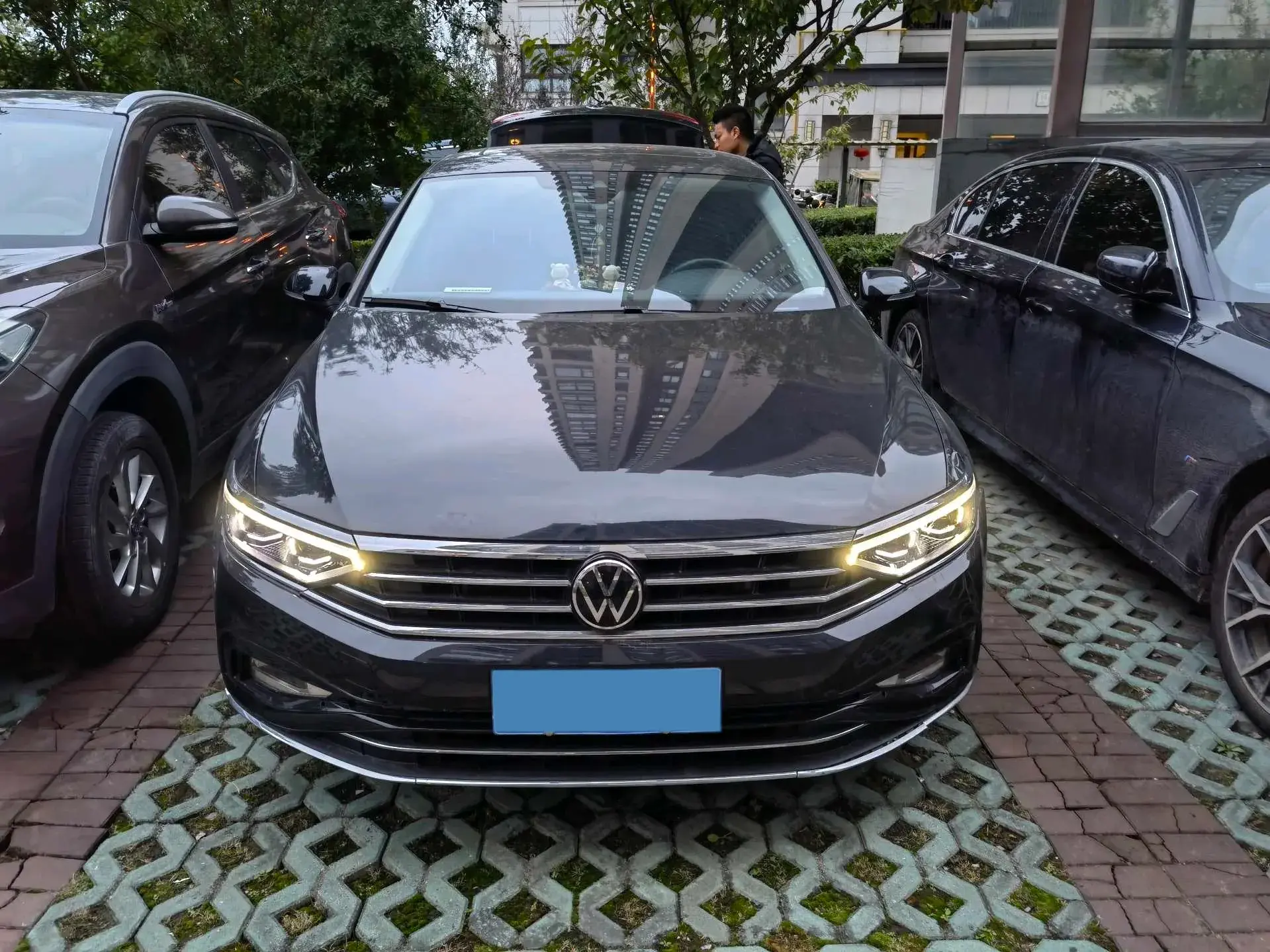 2020 VOLKSWAGEN MAGOTAN thumbnail 2