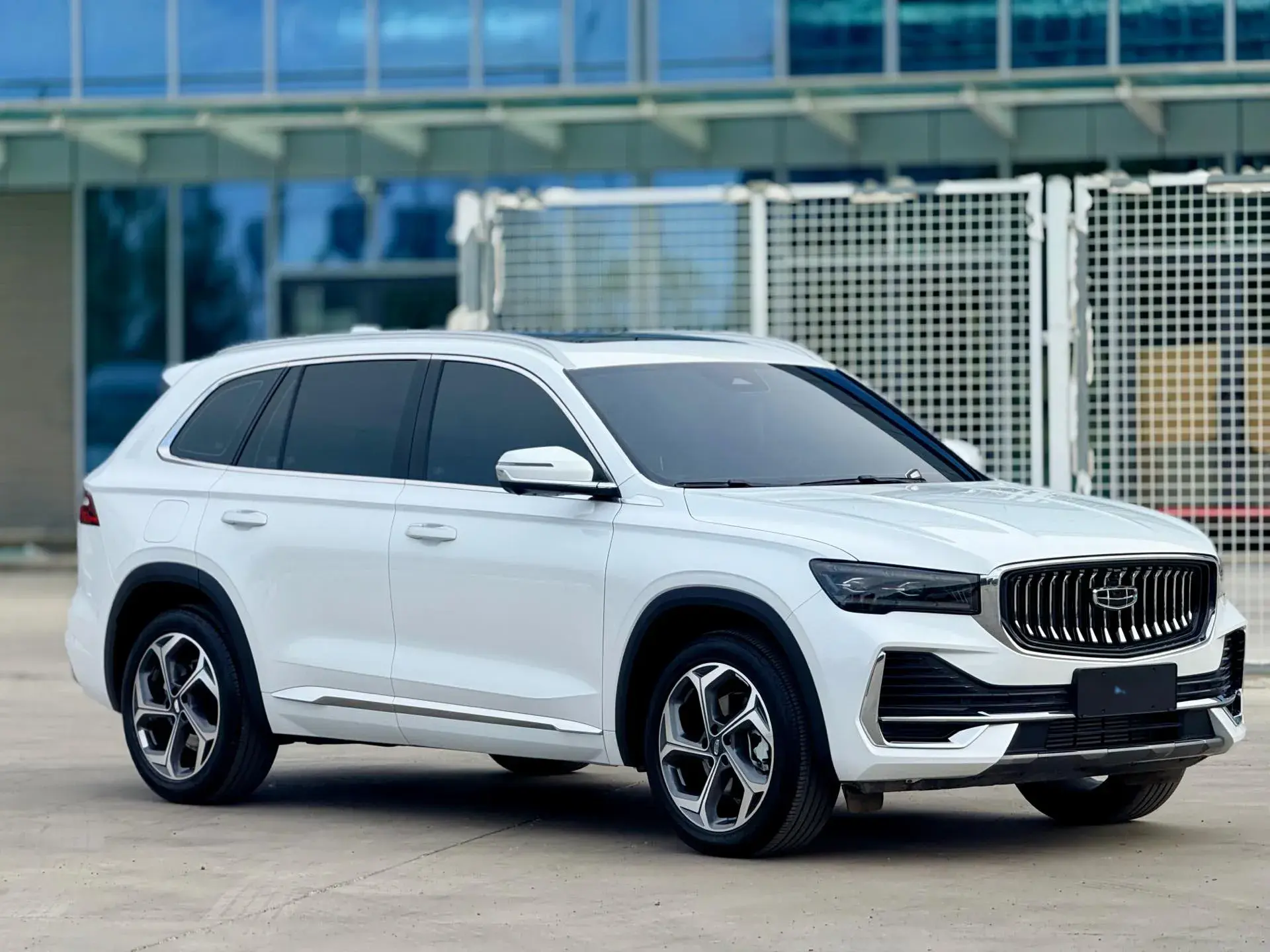 2021 GEELY MONJARO thumbnail 3