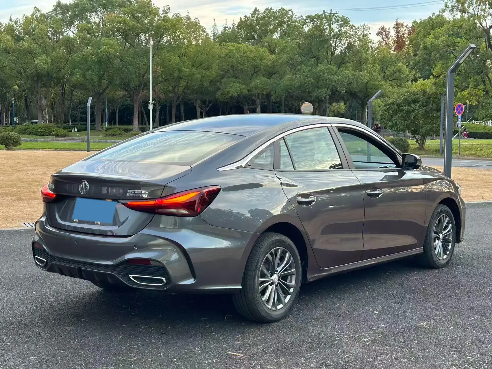 2023 MG 5 thumbnail 4